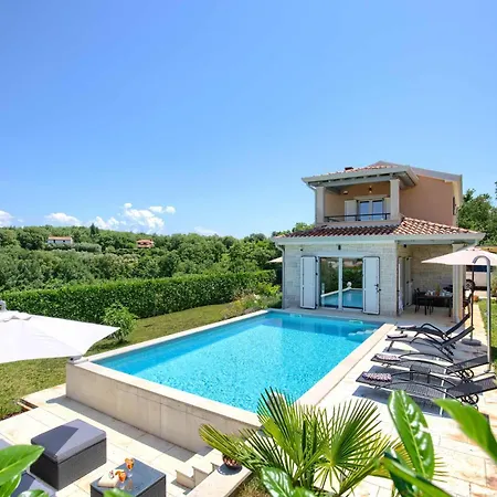 Willa Stellina - Charming With Private Pool Near Porec *