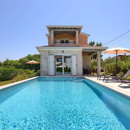 Stellina - Charming With Private Pool Near Porec