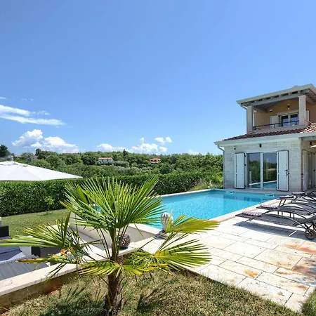 Stellina - Charming With Private Pool Near Porec Vila