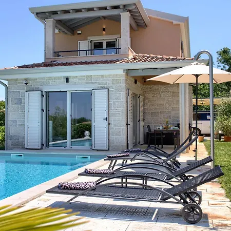 Stellina - Charming With Private Pool Near Porec