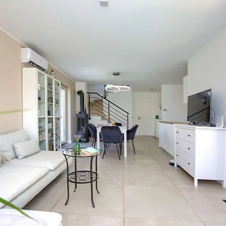 Stellina - Charming With Private Pool Near Porec *