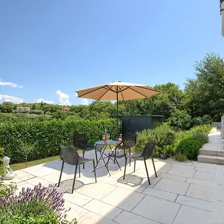 Stellina - Charming With Private Pool Near Porec Vila