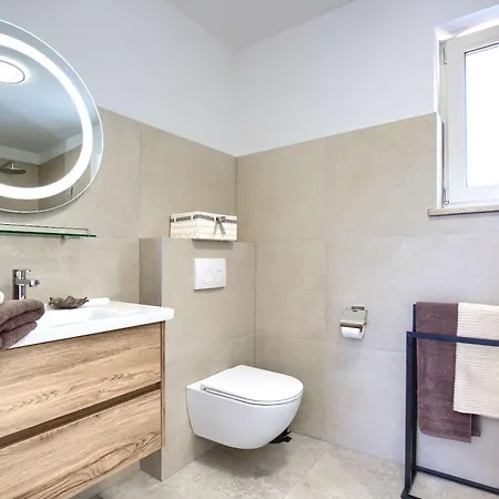 Stellina - Charming With Private Pool Near Porec Vila