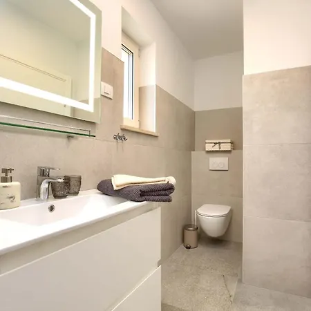 Vila Stellina - Charming With Private Pool Near Porec *